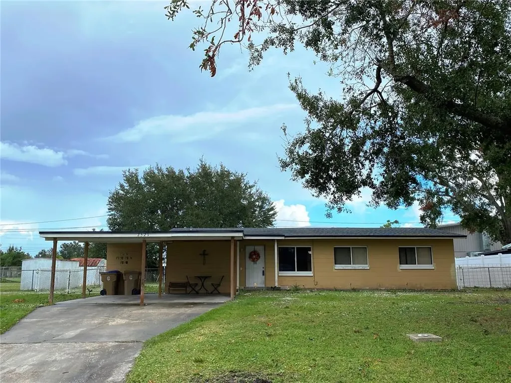 2521 Highland Avenue Kissimmee FL 34741