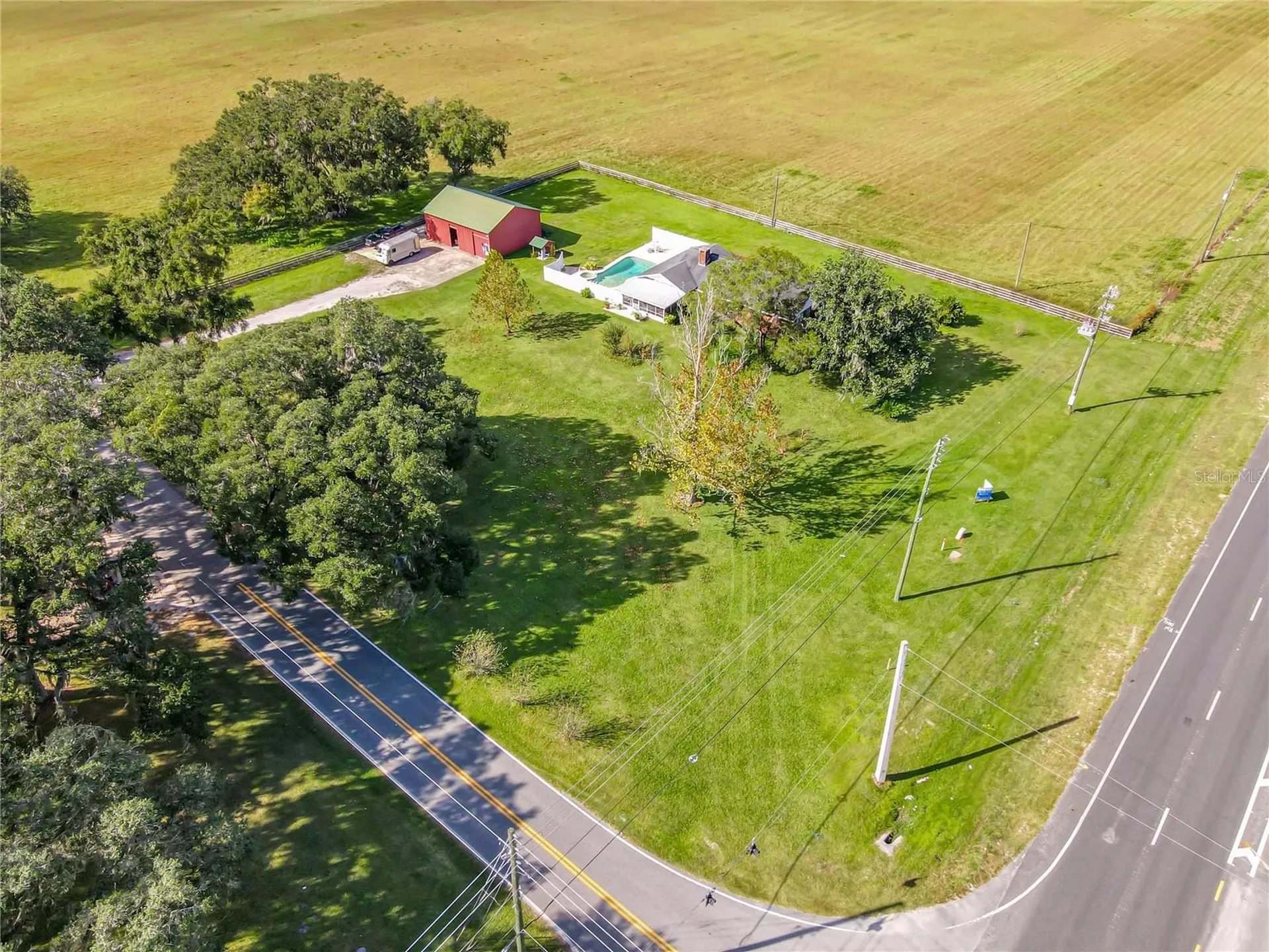 10038 N Us Highway 301 Oxford FL 34484