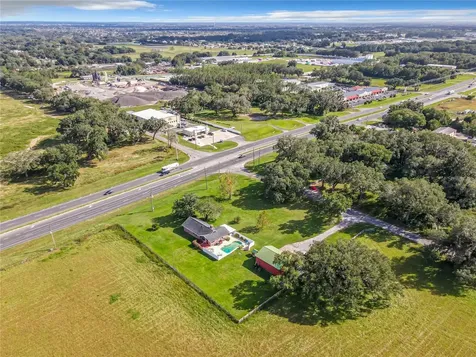 10038 N Us Highway 301 Oxford FL 34484