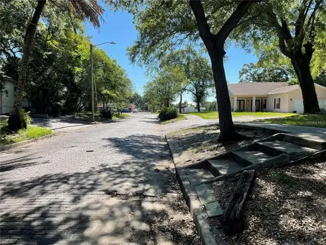 920 15th Avenue S St Petersburg FL 33705
