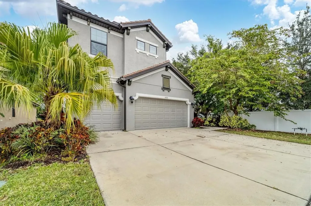 5600 Foxtail Palm Lane Sarasota FL 34233