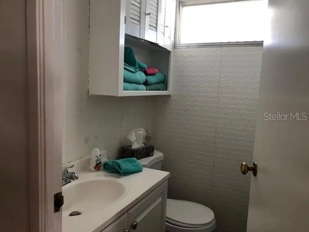 608 51st Avenue W Bradenton FL 34207
