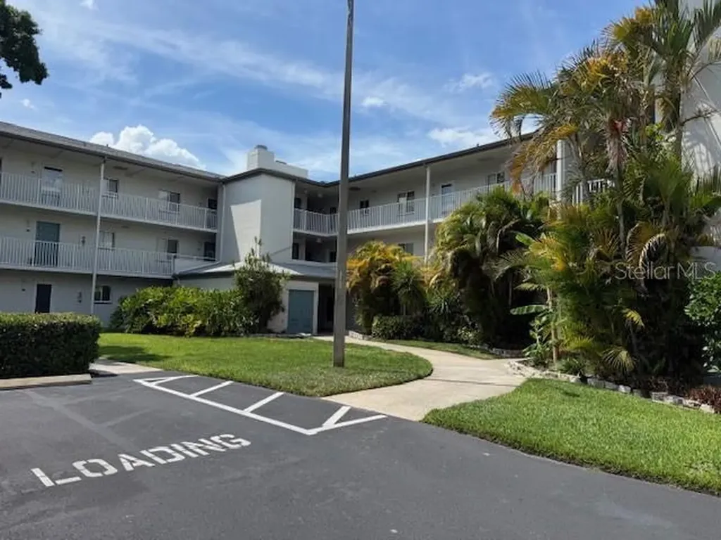 2737 Enterprise Road E Clearwater FL 33761