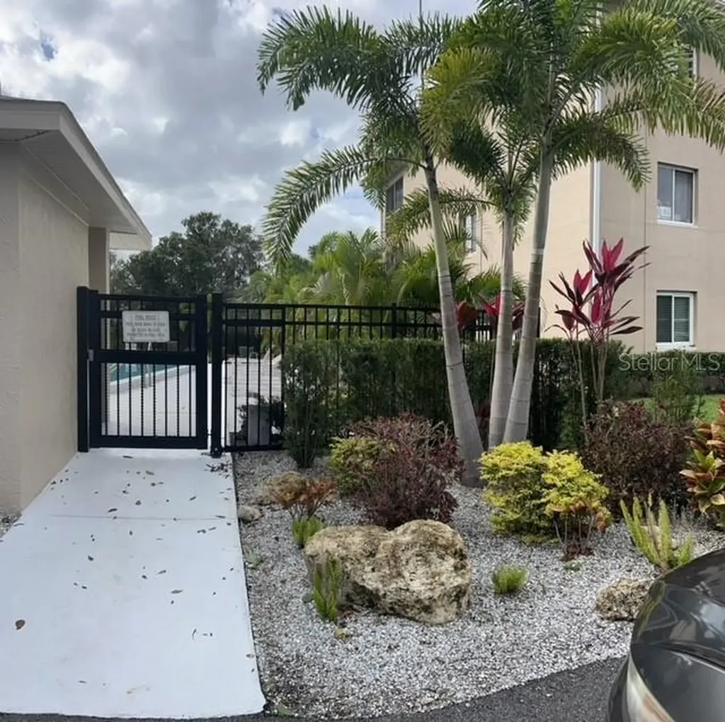 2737 Enterprise Road E Clearwater FL 33761