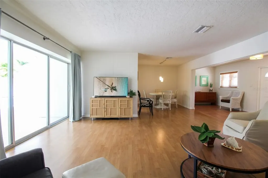 3223 Rowena Street Sarasota FL 34231