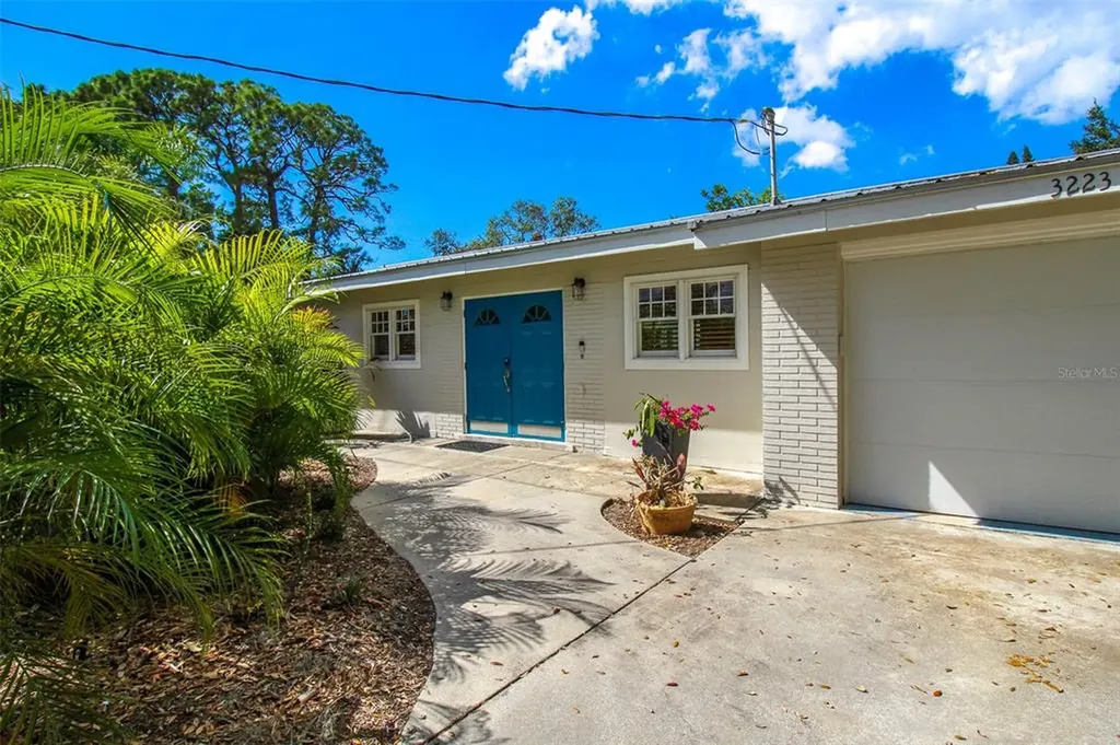 3223 Rowena Street Sarasota FL 34231