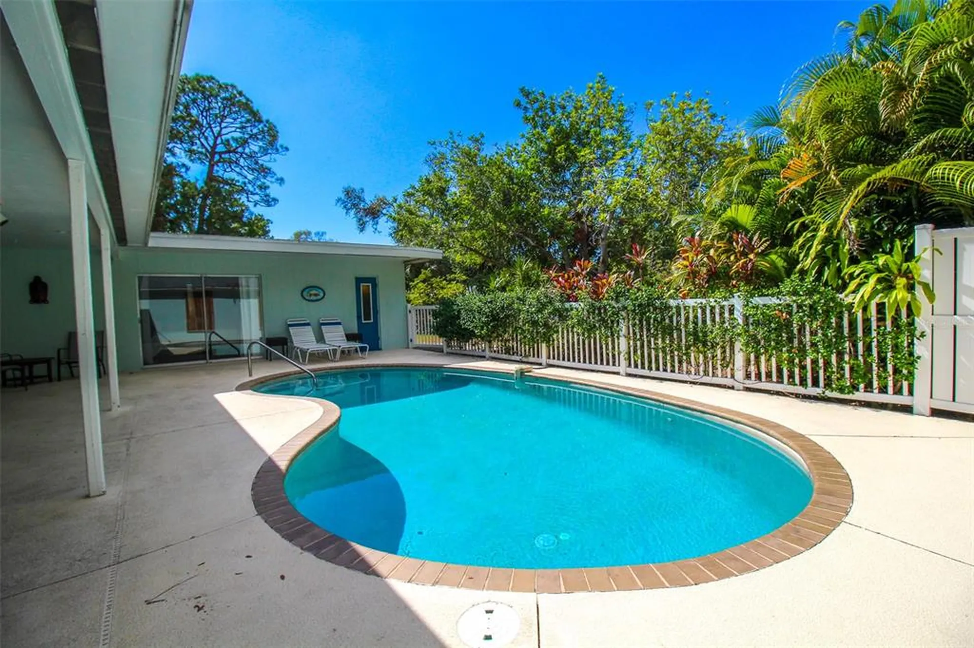 3223 Rowena Street Sarasota FL 34231