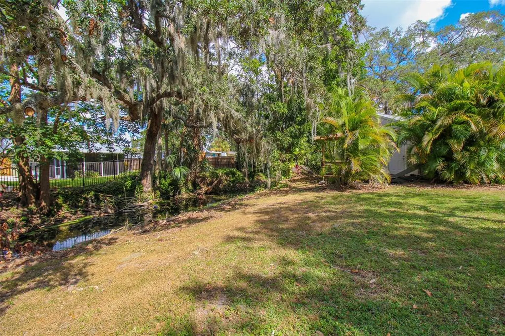 3223 Rowena Street Sarasota FL 34231