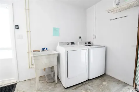 3223 Rowena Street Sarasota FL 34231
