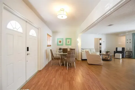 3223 Rowena Street Sarasota FL 34231