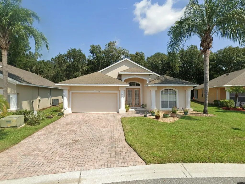 744 Vista Oaks Way Davenport FL 33837