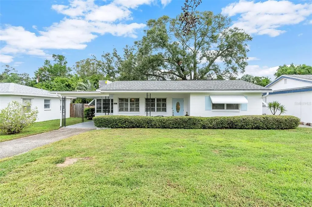 5417 49th Avenue N St Petersburg FL 33709