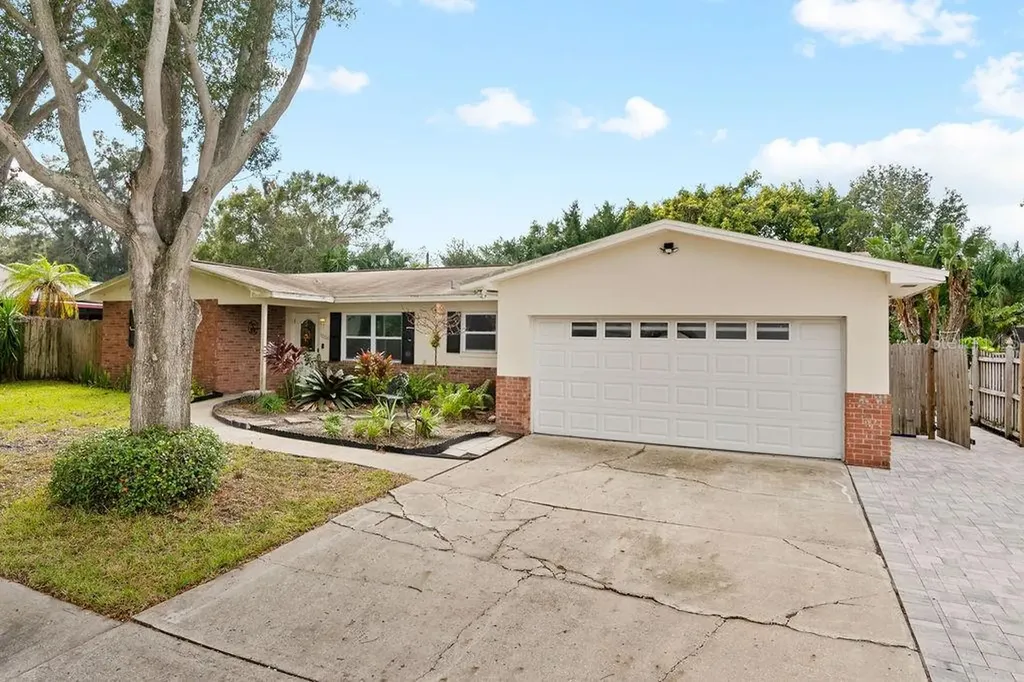 9056 136th Street Seminole FL 33776