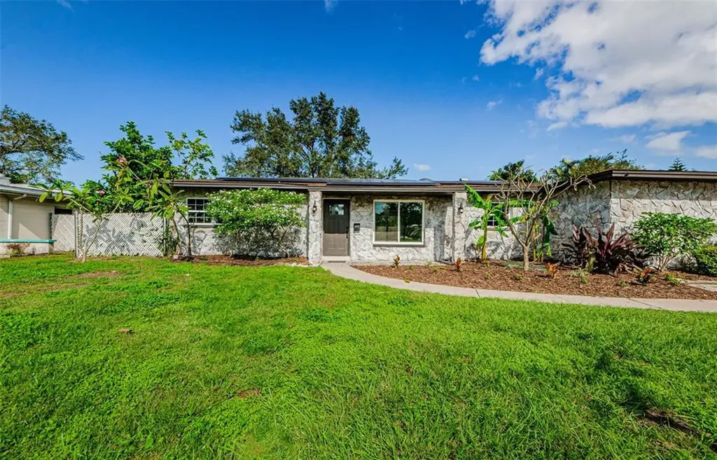 1829 67th Avenue N St Petersburg FL 33702