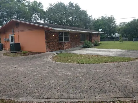 904 Woodland Drive Seffner FL 33584