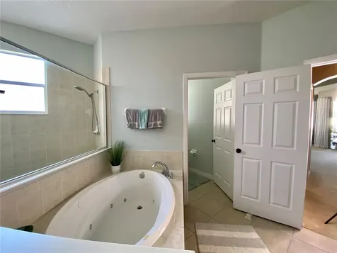 4887 Fells Cove Avenue Kissimmee FL 34744
