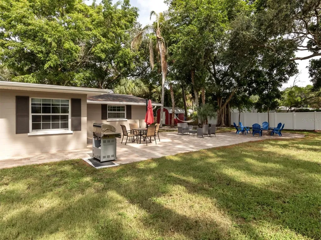 6115 Carlton Avenue Sarasota FL 34231