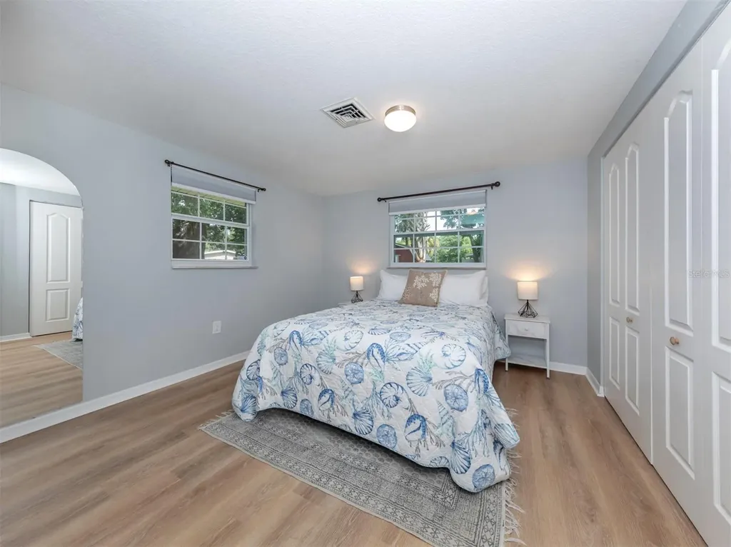 6115 Carlton Avenue Sarasota FL 34231