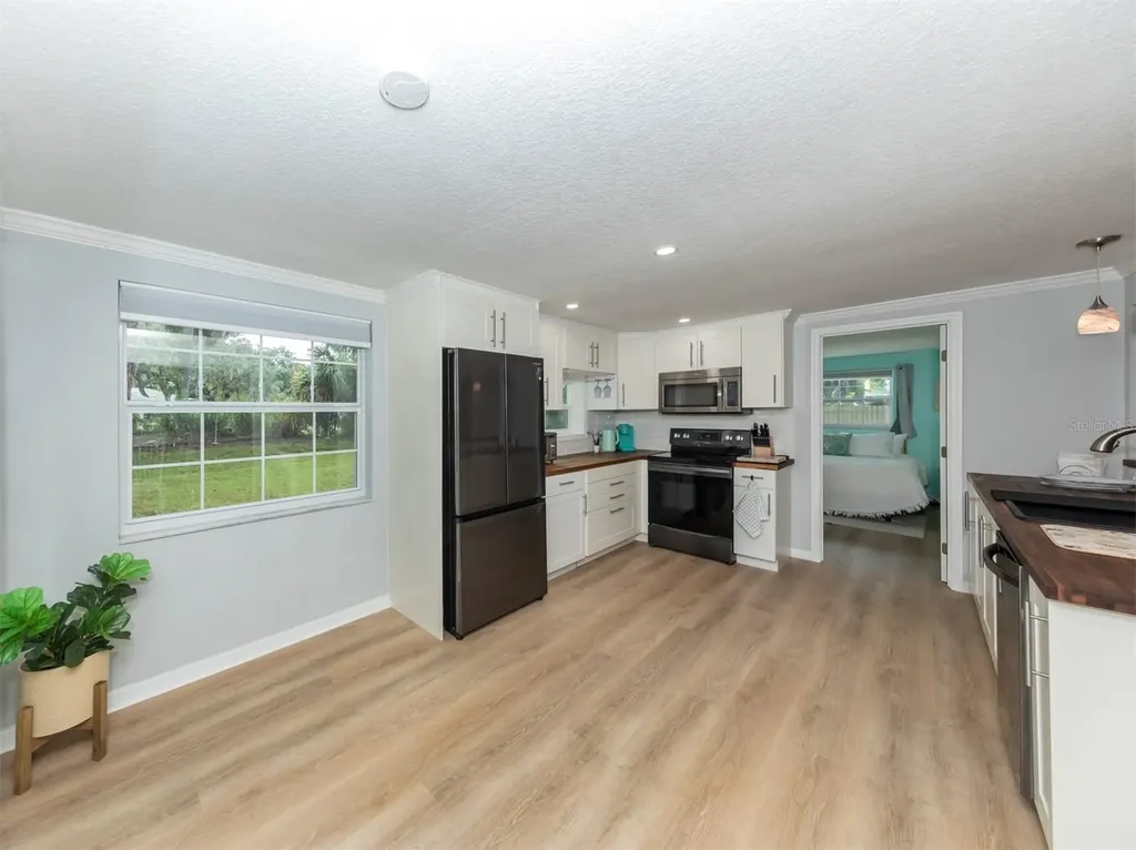 6115 Carlton Avenue Sarasota FL 34231