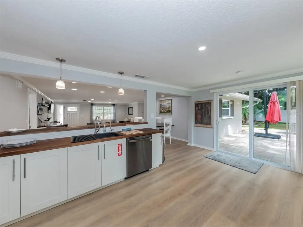 6115 Carlton Avenue Sarasota FL 34231
