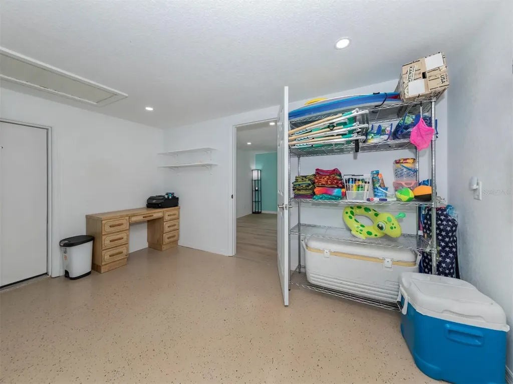6115 Carlton Avenue Sarasota FL 34231
