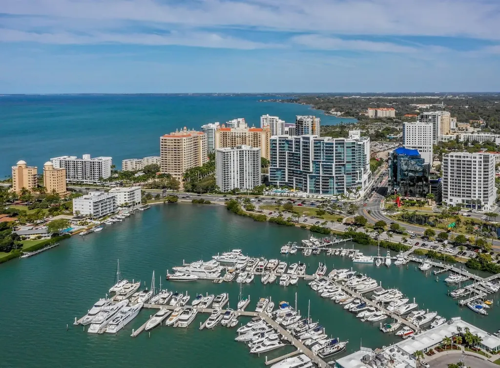6115 Carlton Avenue Sarasota FL 34231