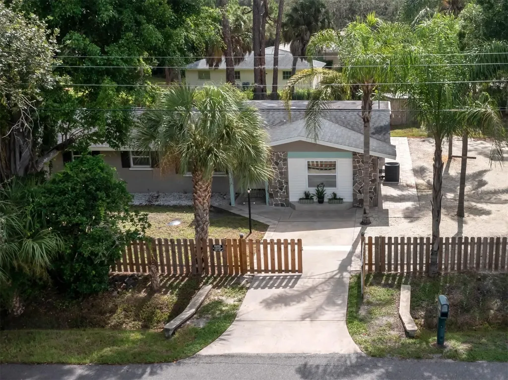 6115 Carlton Avenue Sarasota FL 34231