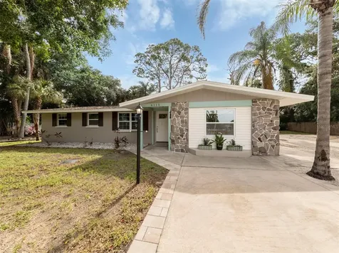 6115 Carlton Avenue Sarasota FL 34231