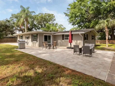 6115 Carlton Avenue Sarasota FL 34231