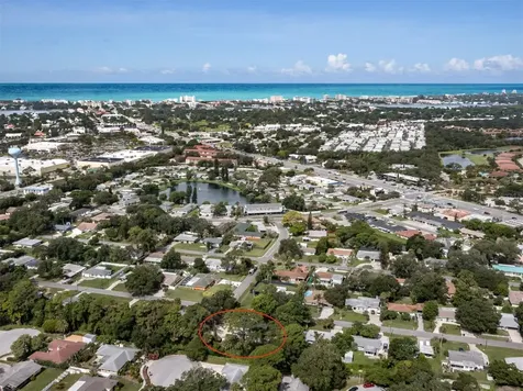 6115 Carlton Avenue Sarasota FL 34231