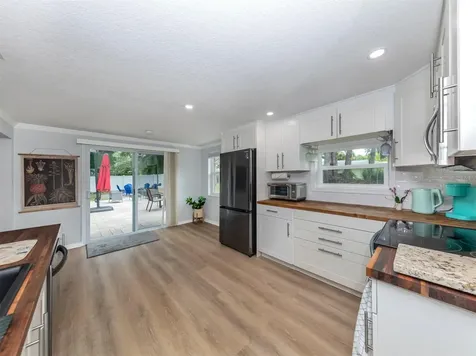 6115 Carlton Avenue Sarasota FL 34231