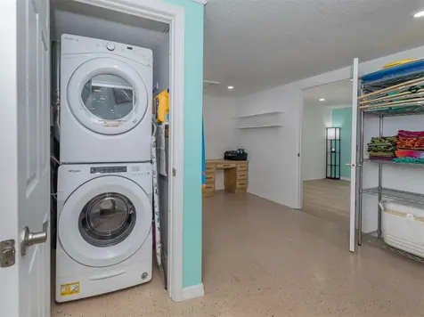 6115 Carlton Avenue Sarasota FL 34231