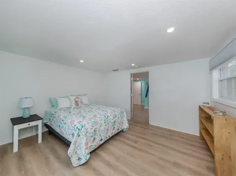 6115 Carlton Avenue Sarasota FL 34231