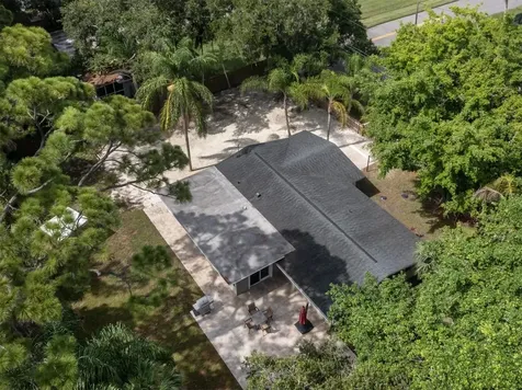 6115 Carlton Avenue Sarasota FL 34231