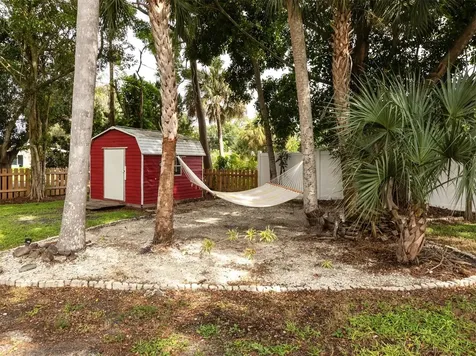 6115 Carlton Avenue Sarasota FL 34231