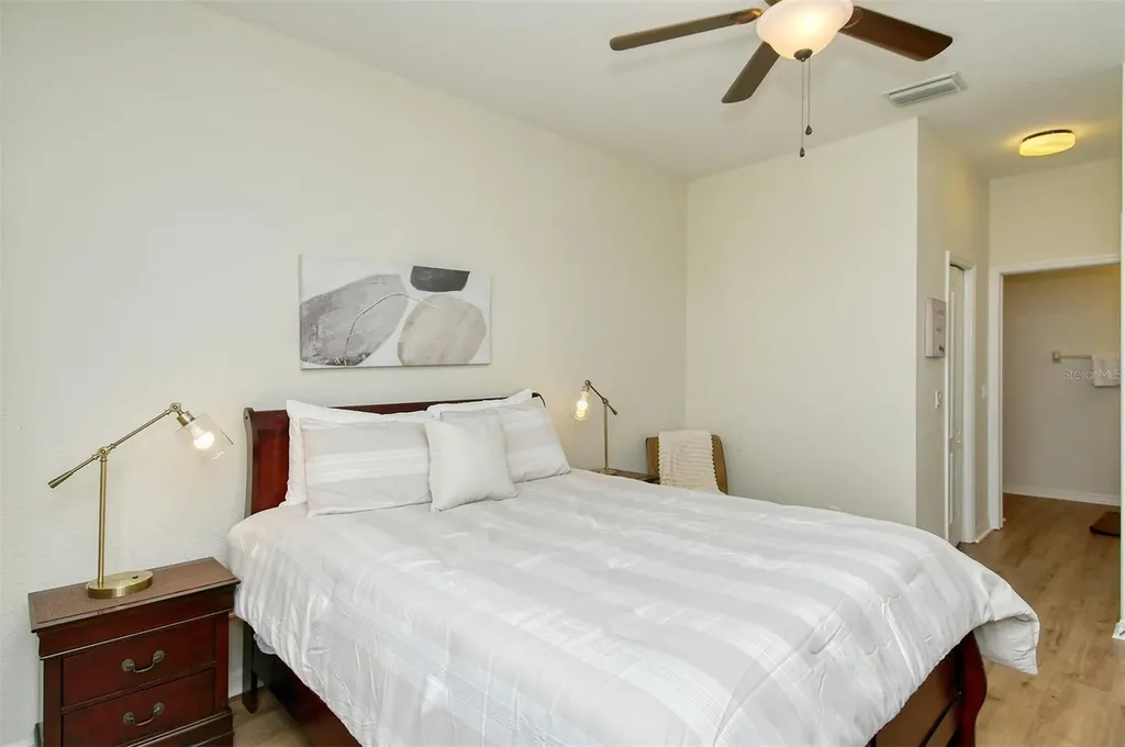 905 Fairway Cove Lane Bradenton FL 34212