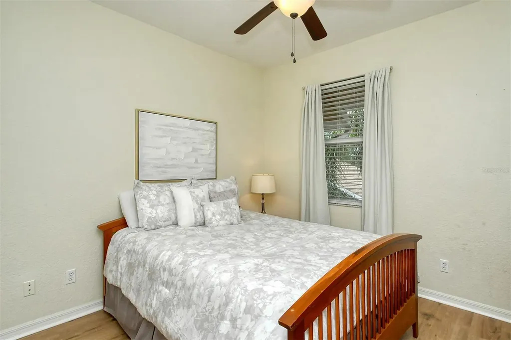 905 Fairway Cove Lane Bradenton FL 34212