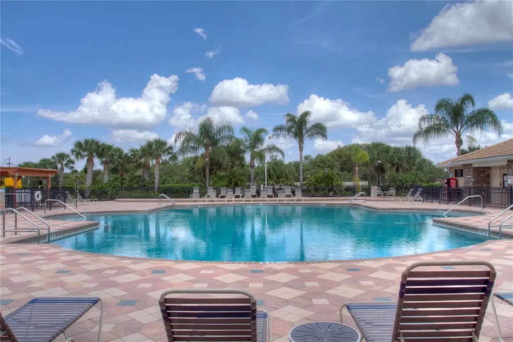 905 Fairway Cove Lane Bradenton FL 34212