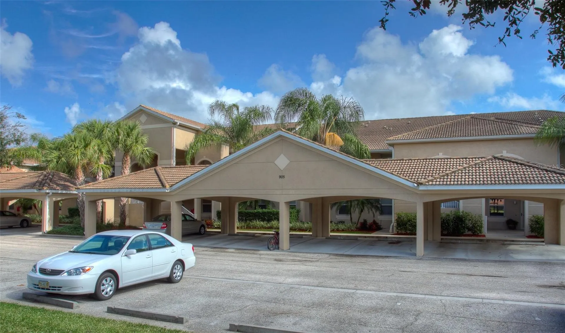 905 Fairway Cove Lane Bradenton FL 34212