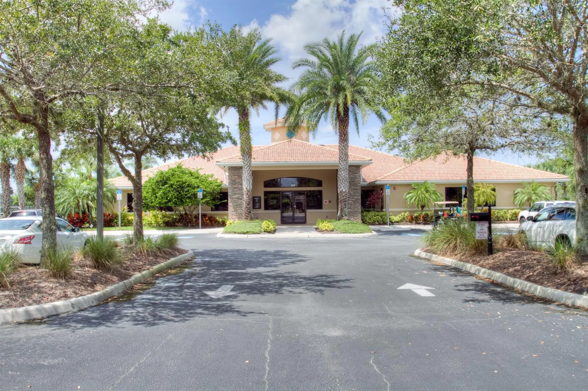 905 Fairway Cove Lane Bradenton FL 34212