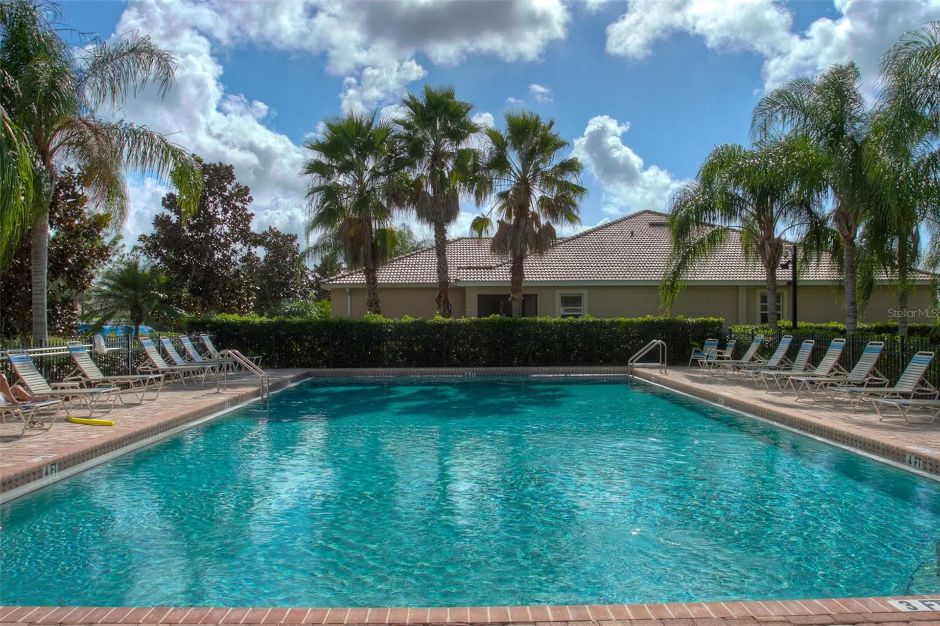 905 Fairway Cove Lane Bradenton FL 34212