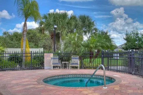905 Fairway Cove Lane Bradenton FL 34212