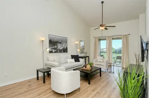 905 Fairway Cove Lane Bradenton FL 34212