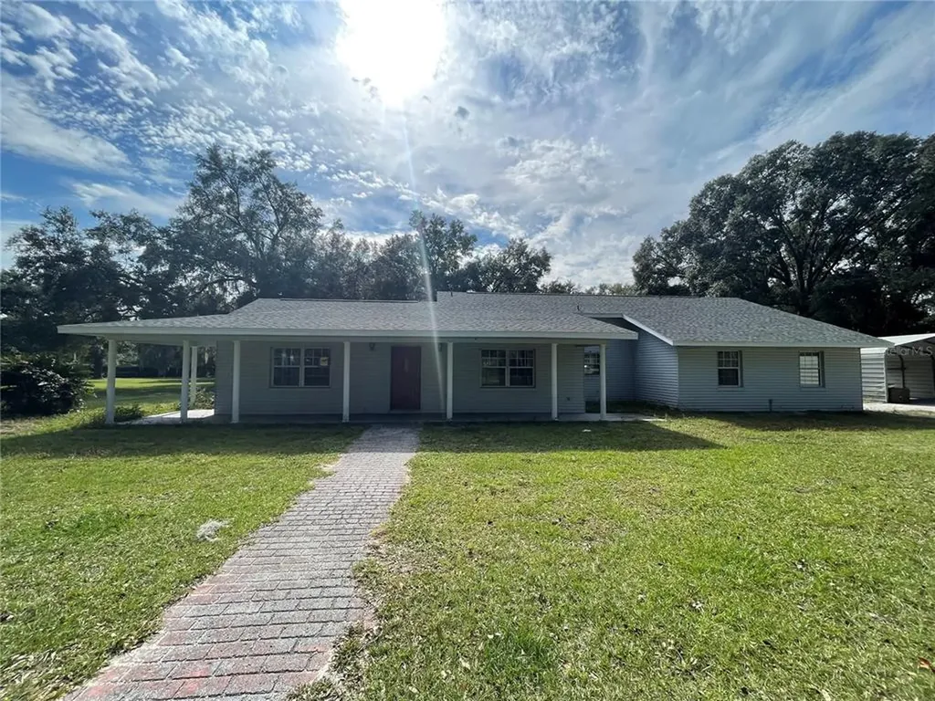 1989 County Road 245s Oxford FL 34484