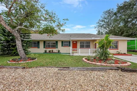 5813 Lake Bend Avenue Tampa FL 33614