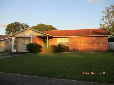 6148 18th Street Zephyrhills FL 33542