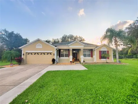 4800 Lakes Edge Lane Kissimmee FL 34744