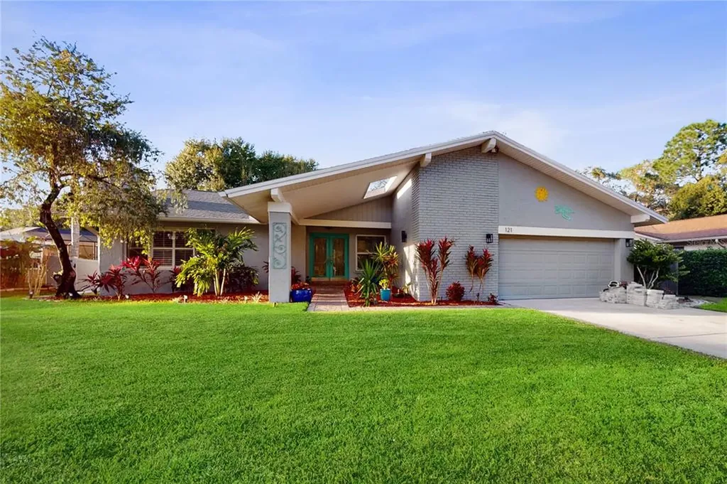 121 Annwood Road Palm Harbor FL 34685