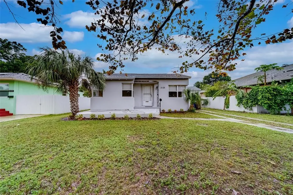2125 24th Avenue N St Petersburg FL 33713