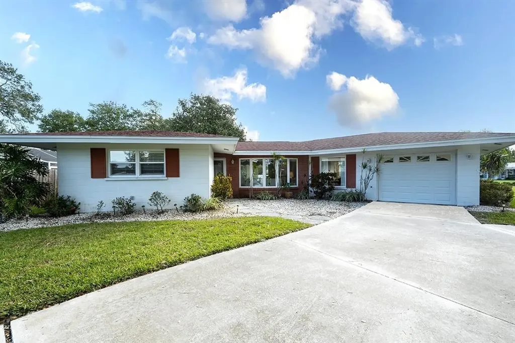 6721 Stillwater Way Sarasota FL 34231